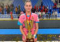 La jugadora del BM Morvedre, Laura Ferrer, logra la victoria con España del Campeonato del Mediterráneo sub17