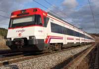 Los trenes de Renfe Cercanías que afluyen a València se convierten en el medio de desplazamiento idóneo para acudir a la cita