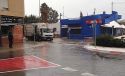 Las intensas lluvias levantan las trapas e inundan el cruce de Camp de Morvedre con Mediterráneo y la zona de Eduardo Merello